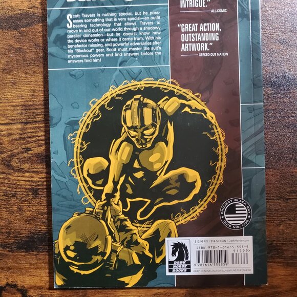 Blackout Volume 1: into the Dark - TPB Dark Horse (2014, Trade Paperback) good - Picture 3 of 3